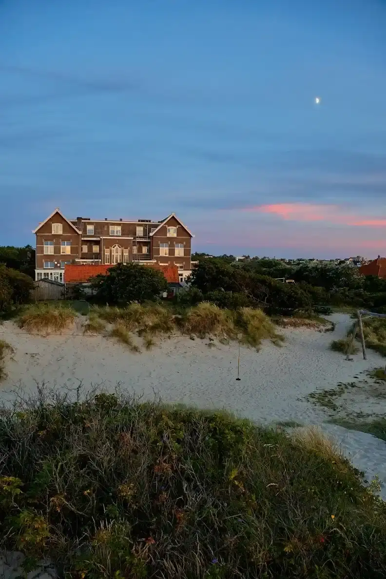 Het Zeehuis in de duinen